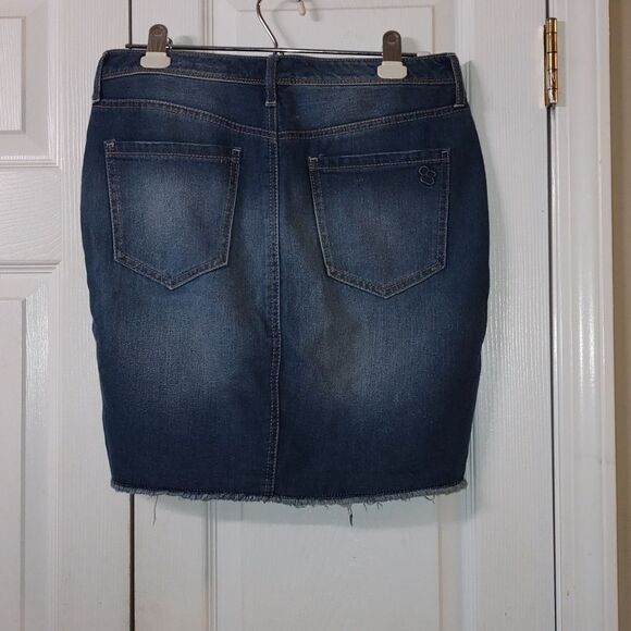 Jessica Simpson adorn high waist denim jean distressed skirt Sz 27 NWOT - Picture 2 of 7